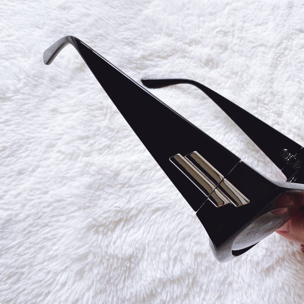 Faye Mirrored Black Cat-Eye Sunglasses - Picture 7 of 15